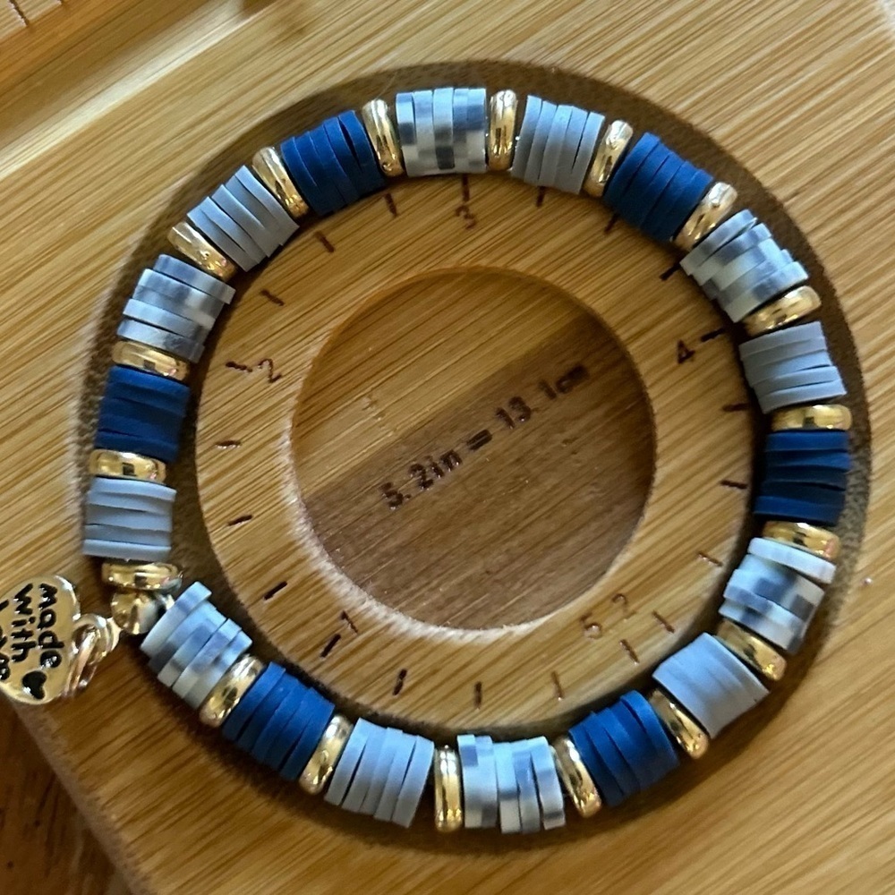 3 FRIENDSHIP BRACELETS in Midnights 😍 - Picture 3 of 4